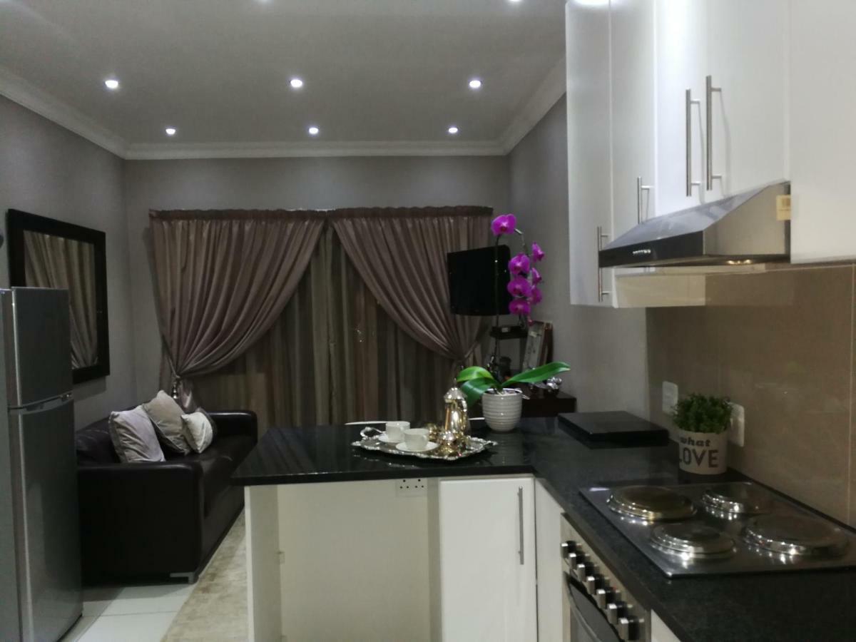 Pongola Road Self Catering Accommodation Uitenhage Esterno foto