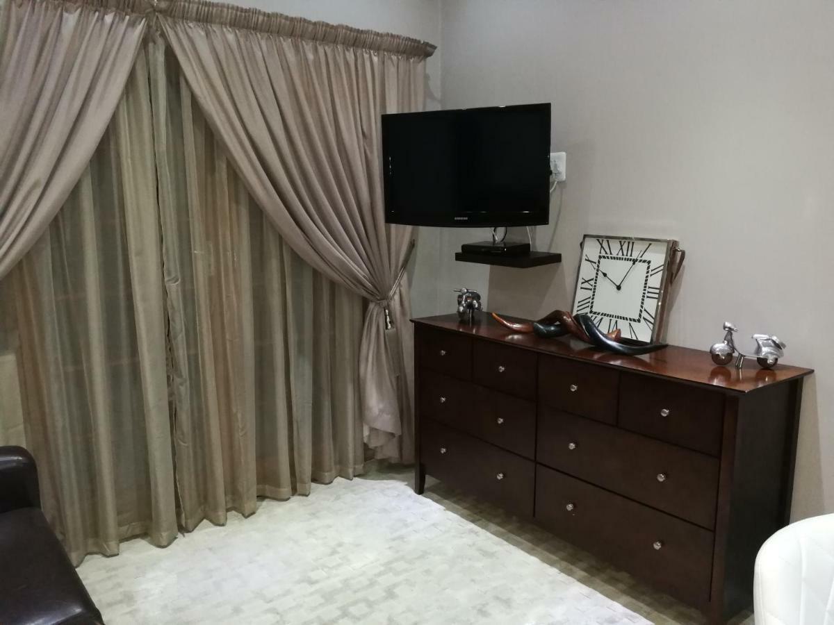 Pongola Road Self Catering Accommodation Uitenhage Esterno foto