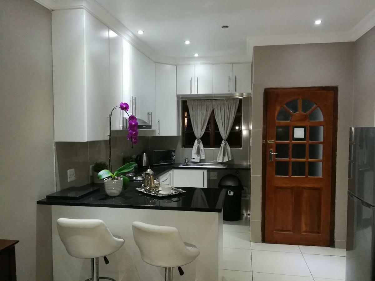 Pongola Road Self Catering Accommodation Uitenhage Esterno foto