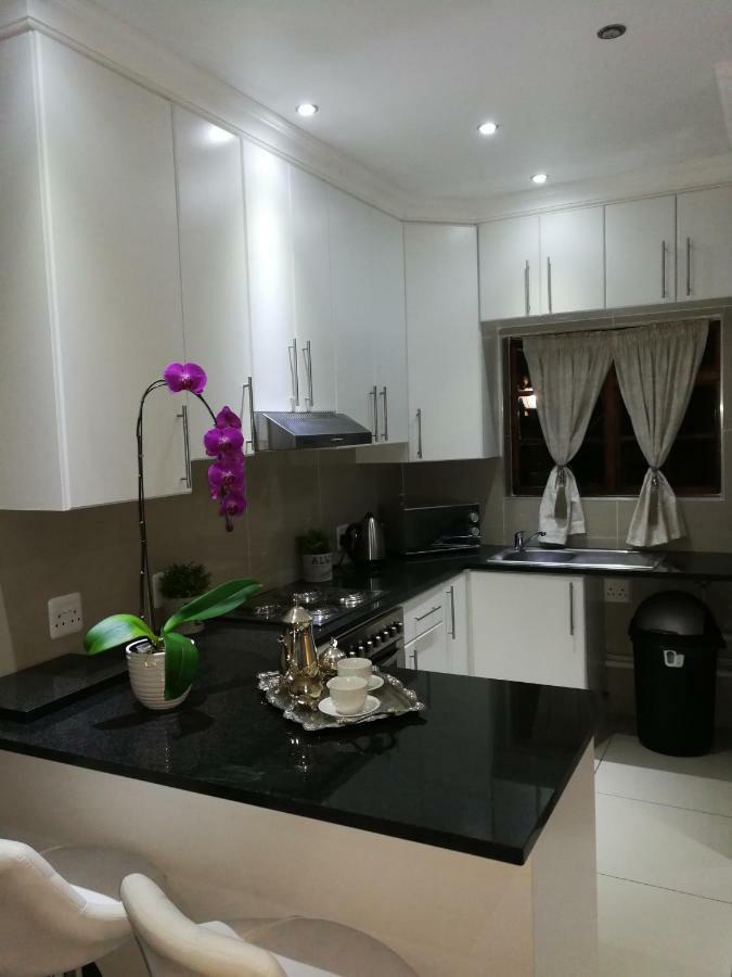 Pongola Road Self Catering Accommodation Uitenhage Esterno foto