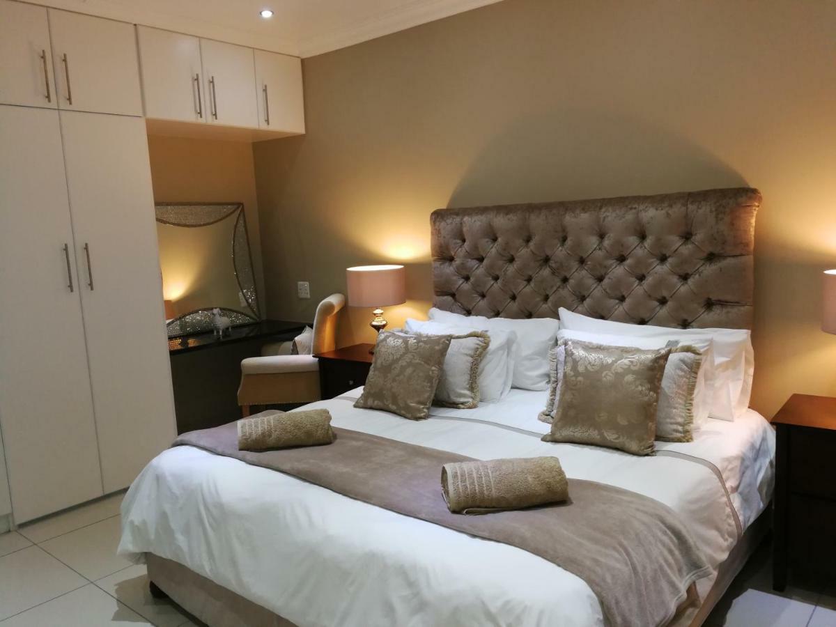 Pongola Road Self Catering Accommodation Uitenhage Esterno foto