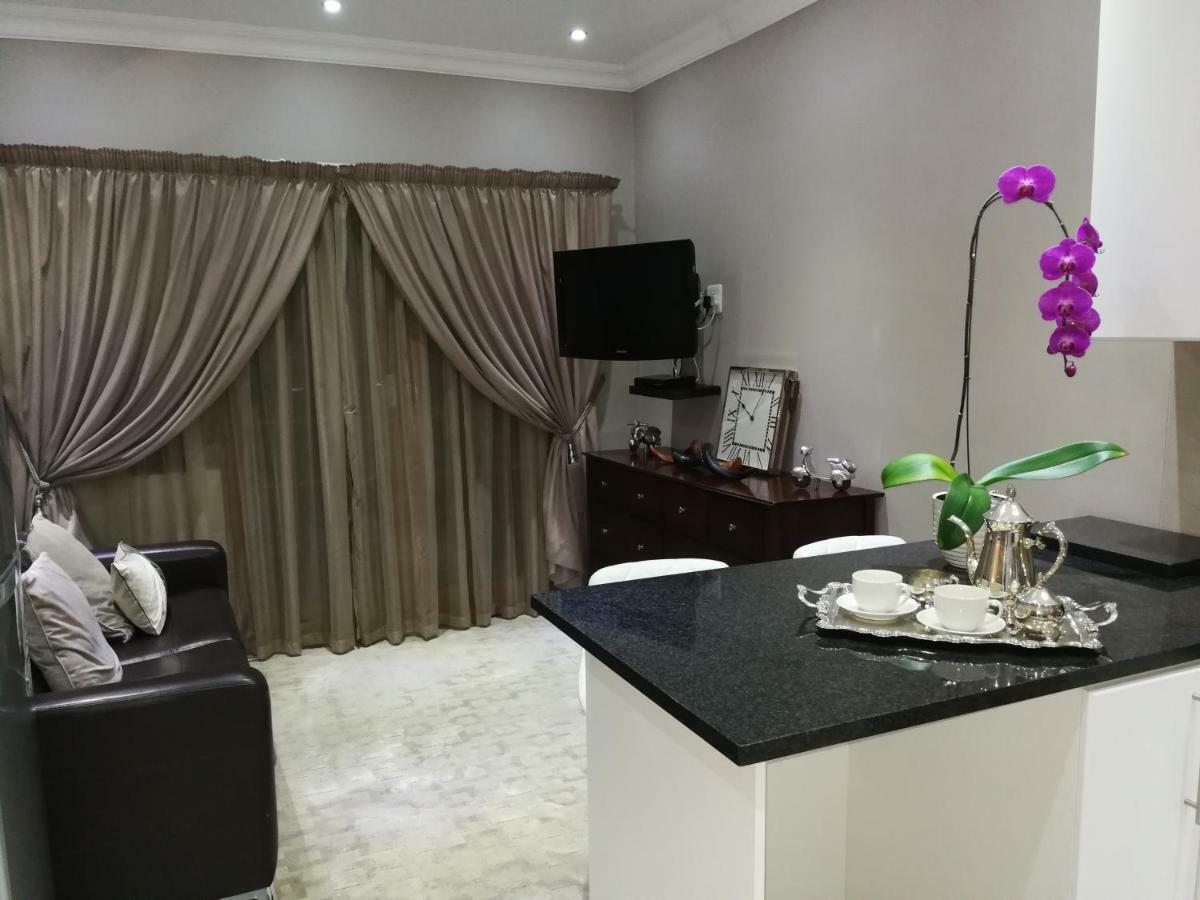 Pongola Road Self Catering Accommodation Uitenhage Esterno foto