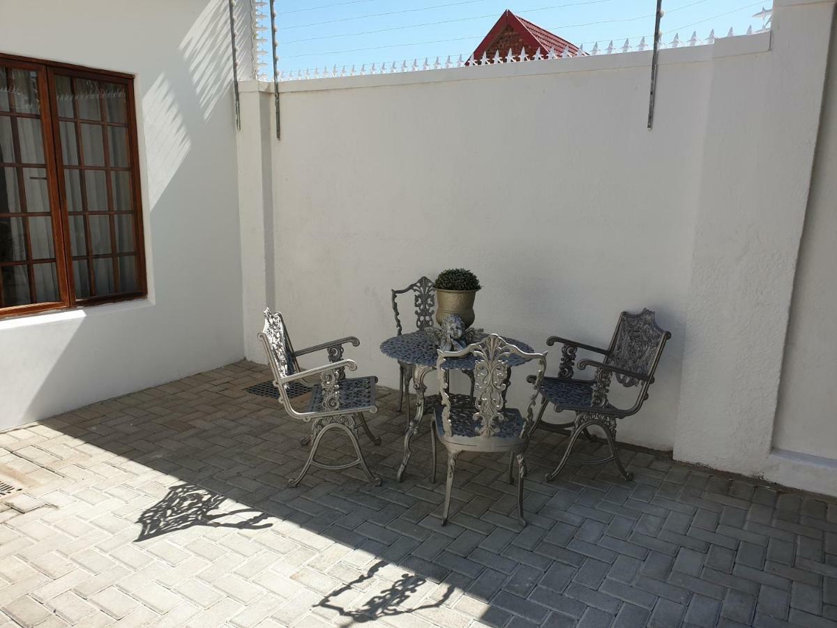 Pongola Road Self Catering Accommodation Uitenhage Esterno foto