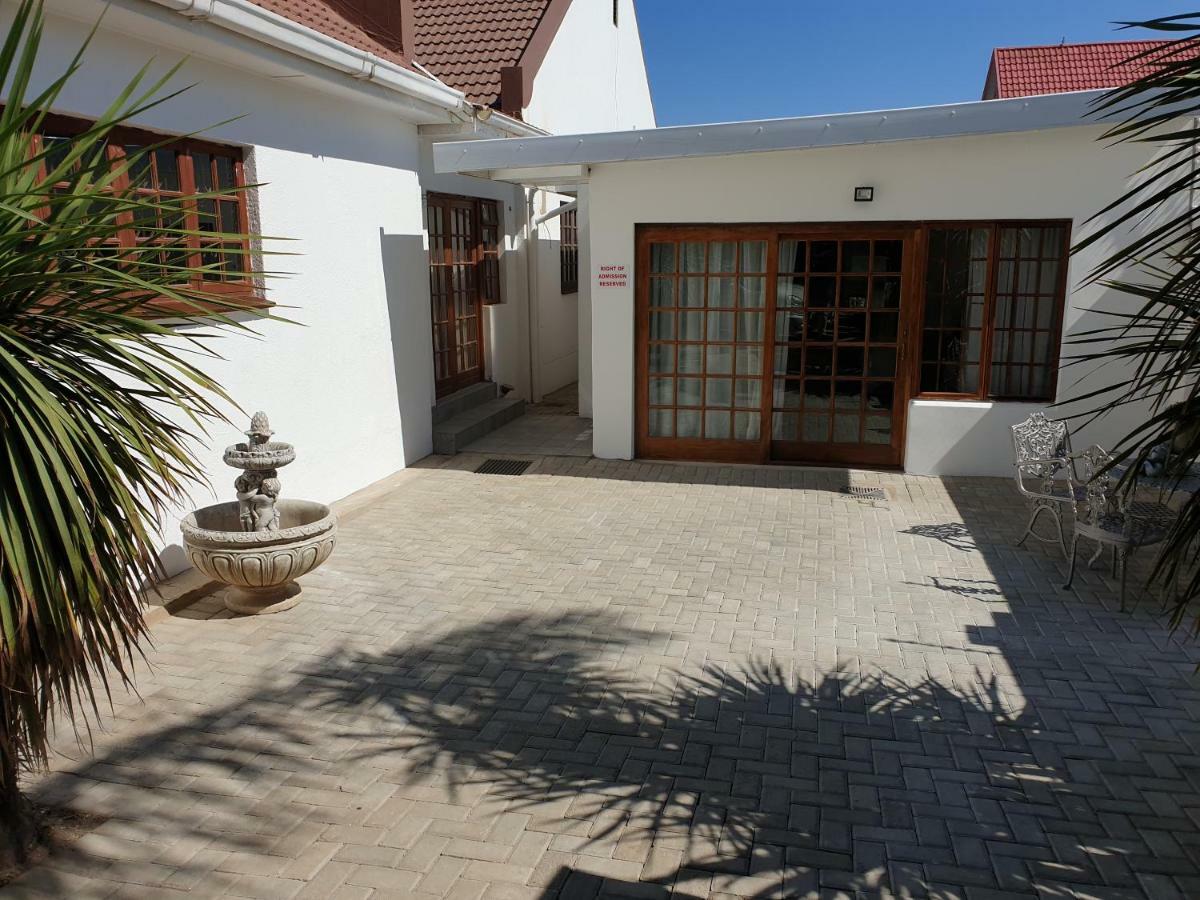 Pongola Road Self Catering Accommodation Uitenhage Esterno foto