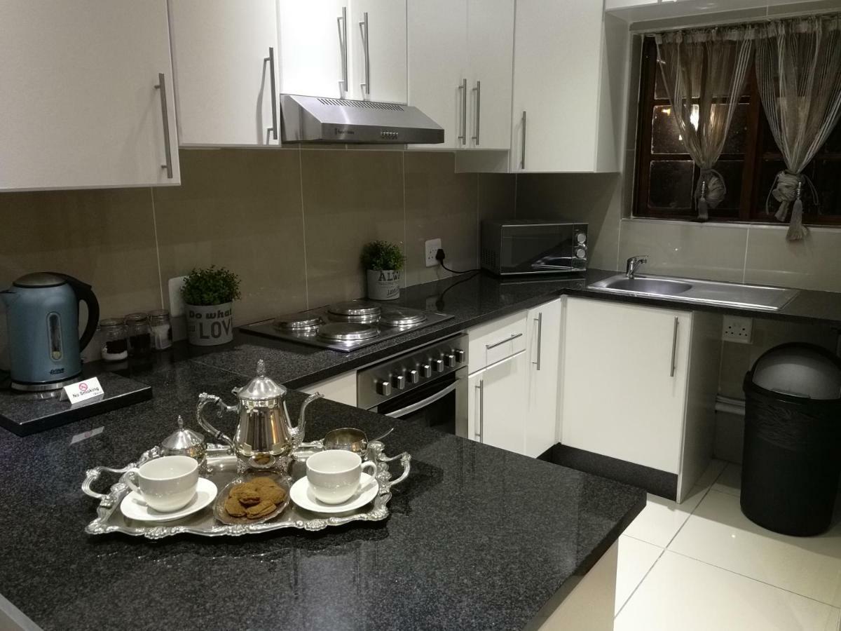 Pongola Road Self Catering Accommodation Uitenhage Esterno foto