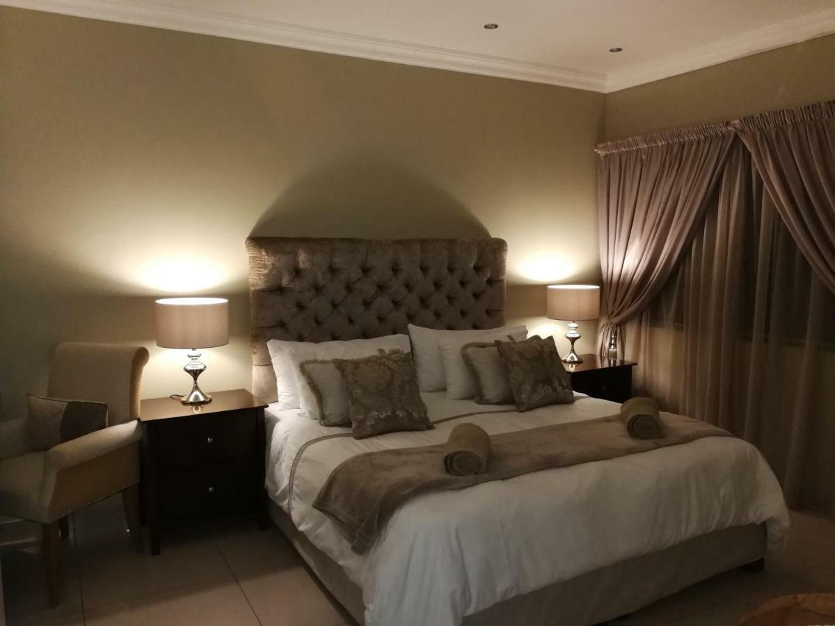 Pongola Road Self Catering Accommodation Uitenhage Esterno foto